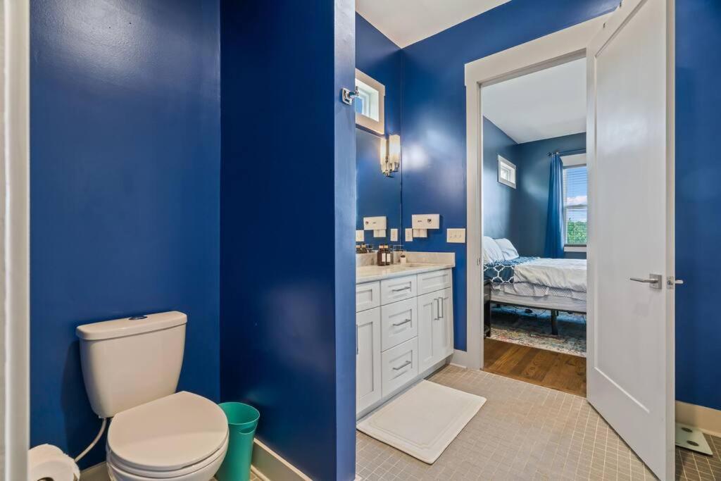 King Bed, Balcony, Covered Patio & Firepit! 8 Minutes From Broadway Nashville Bagian luar foto