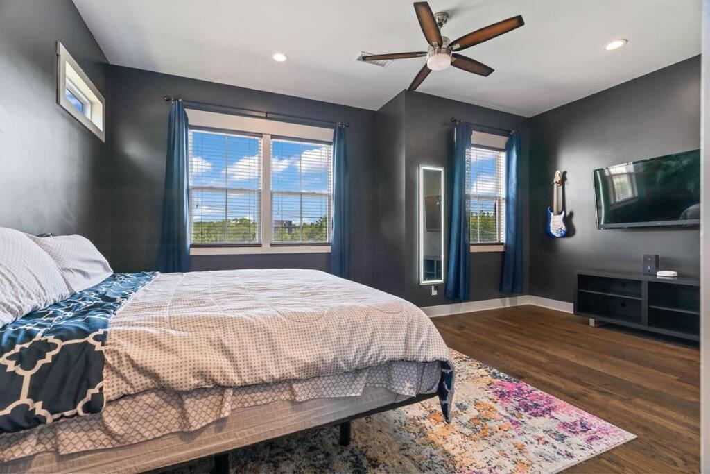 King Bed, Balcony, Covered Patio & Firepit! 8 Minutes From Broadway Nashville Bagian luar foto