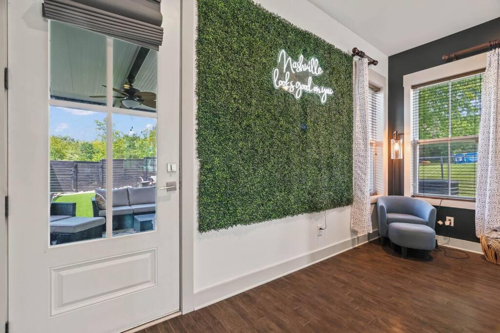 King Bed, Balcony, Covered Patio & Firepit! 8 Minutes From Broadway Nashville Bagian luar foto