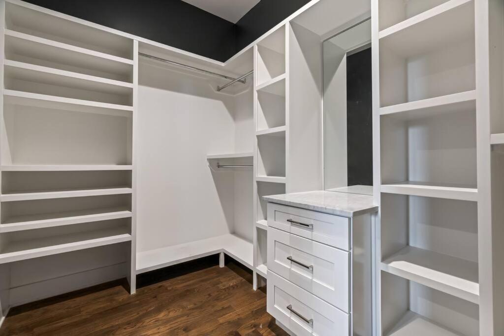 King Bed, Balcony, Covered Patio & Firepit! 8 Minutes From Broadway Nashville Bagian luar foto